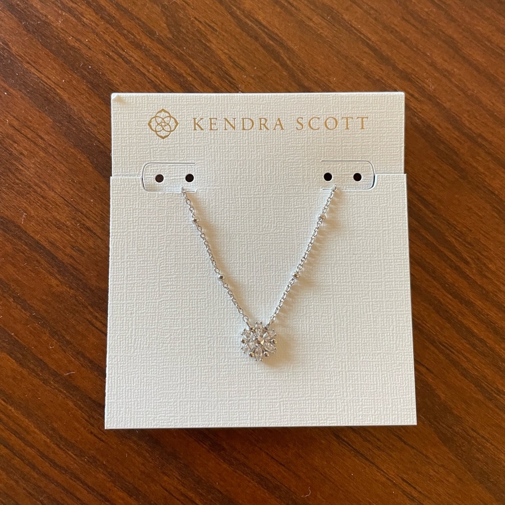 Kendra Scott Silver Mylah Short Pendant Necklace
